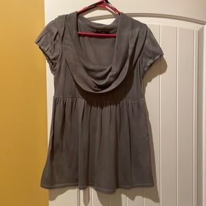 Good condition short sleeve scoop neck blouse, size large